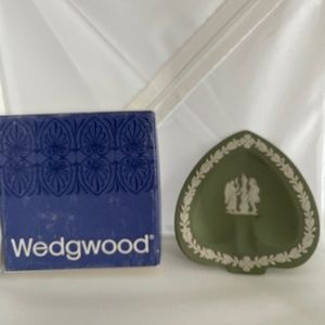 Jasper Sage Green Sweet Dish Spade